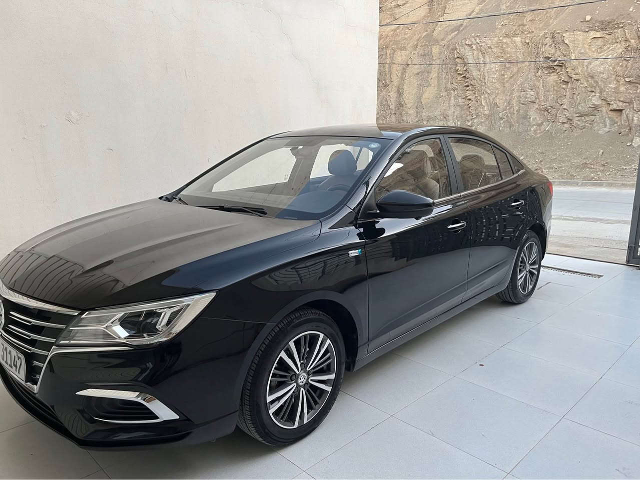 بەناوی خوای گەورە 
Mg 5 luxury 2023
فول فول مواسەفات 
شاشە
بەسمە
کوشن هیتەر
چوار کامیرە
کوشن جڵد
کوشن کارەبا
حاسە 
ئۆتۆ هۆڵد
برێگ بەسمە
ئاوێنە شەفت و کارەبا
لیدی دواوە و پێشەوە
ویل کڕۆم بیلاد
سەیارەكە ضەمانی شەریكەیە

زۆر مواسەفاتی تر
سەیارەكە ٥٧ هەزار ڕۆشتوە گێڕ و مەكینەی بەشەرت 
كەمێك ساردی هەیە دەرگای دواوە سۆنەرەكەم داناوە 
سعری 105 گەڵا و معامەلە تكایە گەر مشتەریت تەلەفون بكە  .. سلێمانی
***********
‏‎ السليمانية, العراق
