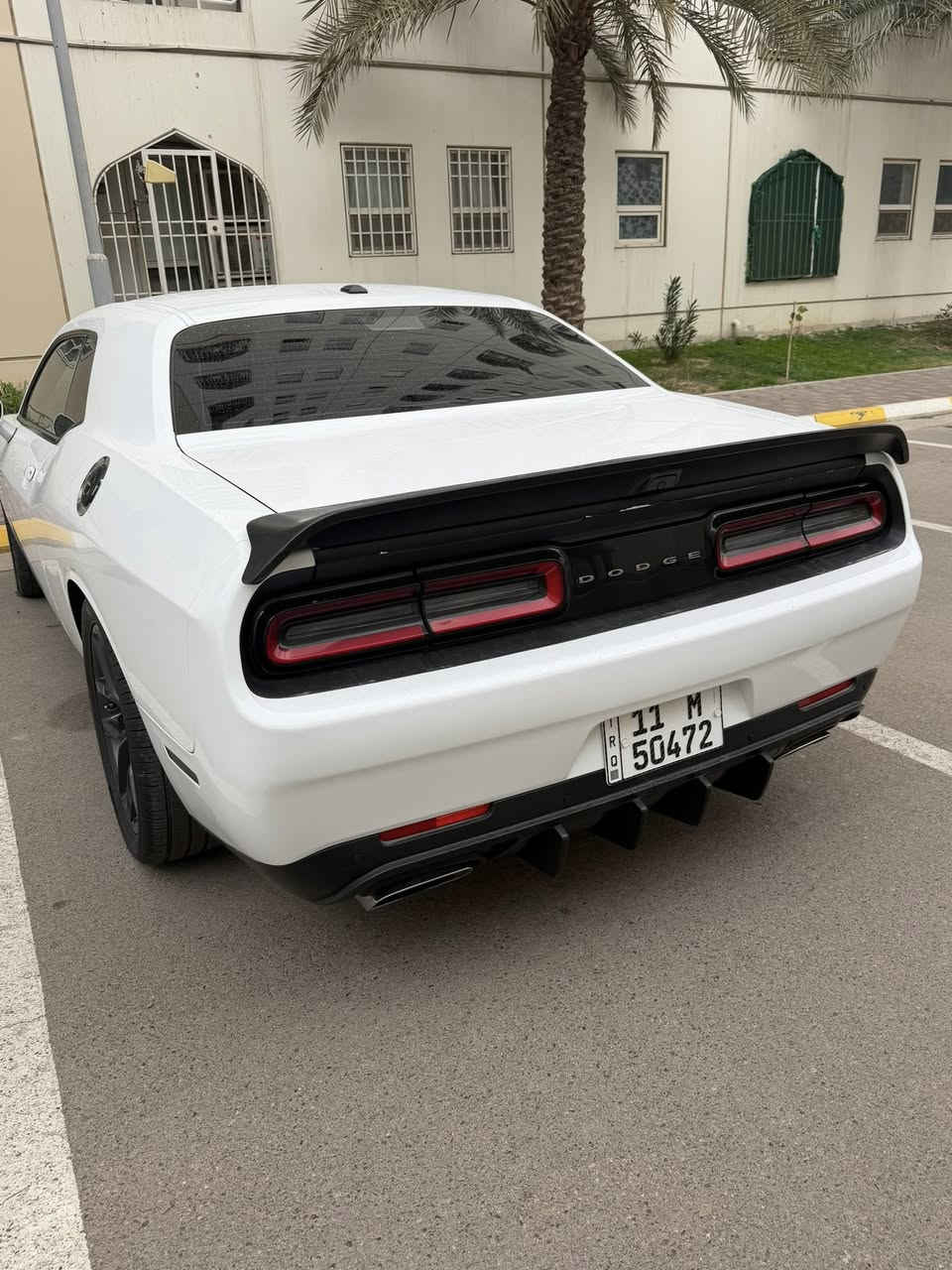 السلام عليكم 
بيع فقط 
جالنجر موديل 2022 
مكينه هيمي 5700
سياره جاهزه الاخير ولا كلوب مشتغل 
مكاني بغداد
السونار يمكم 
الله شاهد خير من الله يساره مابيها ولا ربع تصرف

سعر 167
الرقم ***********
