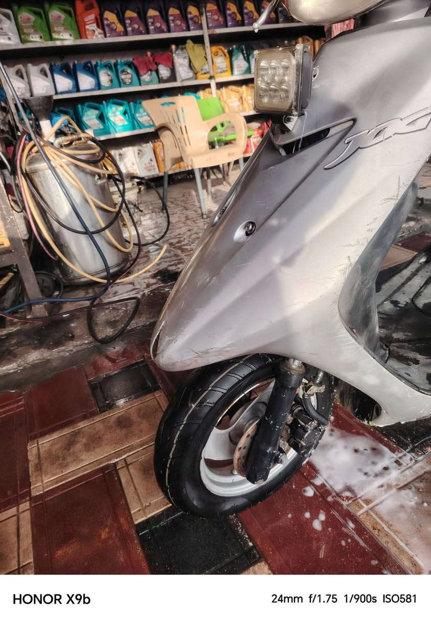 سلام عليكم اخوان دراجه عصفوري للبيع نظيفه شلعه ومعدل مفتوحه بس مره وحده  300وبيها مجال ***********
