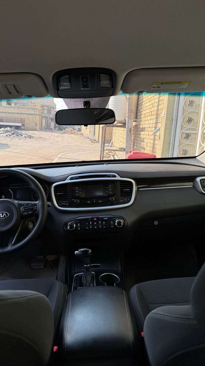 سيارة للبيع ..
سورنتو وارد أمريكي موديل 2018 رقم بصرة كير ومحرك وتبريد وتايرات وباتري ودواخل السيارة بحالة جيدة عليها ادامة كاملة . ماشية 83000 ML حادثها ( بنيد ومدكر أيسر مصلح نفسة وتبديل باب السائق اصلي حادث دراجة بالعراق  ) العنوان البصرة - حي الزيتون   السعر  ( 170 )  وبيها مجال .
تلفون*********** البصرة, العراق
