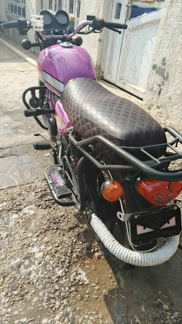 دراجه دايون مديل23 ألون وردي أوراق اصوليه مكاني طويريج السعر1750وببهه مجال مستعجل عله بيعهه رقمي***********
