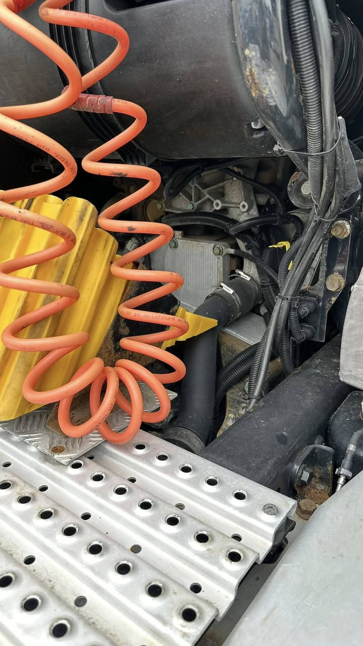 MAN مان
2018 
‎460 دبل سوبر
سنكل بلادي
دعامية لدعامية بلادي
كدام سبرنك 
مواصفات فول 
⚪️ريتايدر / كامره حساس / دبل منامي / جهاز قهوة / ثلاجة 
ماشي 627,000KM
📞0770-149-3097📞
📞0774-130-3030📞
📞0750-154-0742📞

————————————————————


**إذا كنت صاحب هذا الإعلان وتريد حذفه لأي سبب، رجاءا أرسل رسالة إلى الدعم الفني**