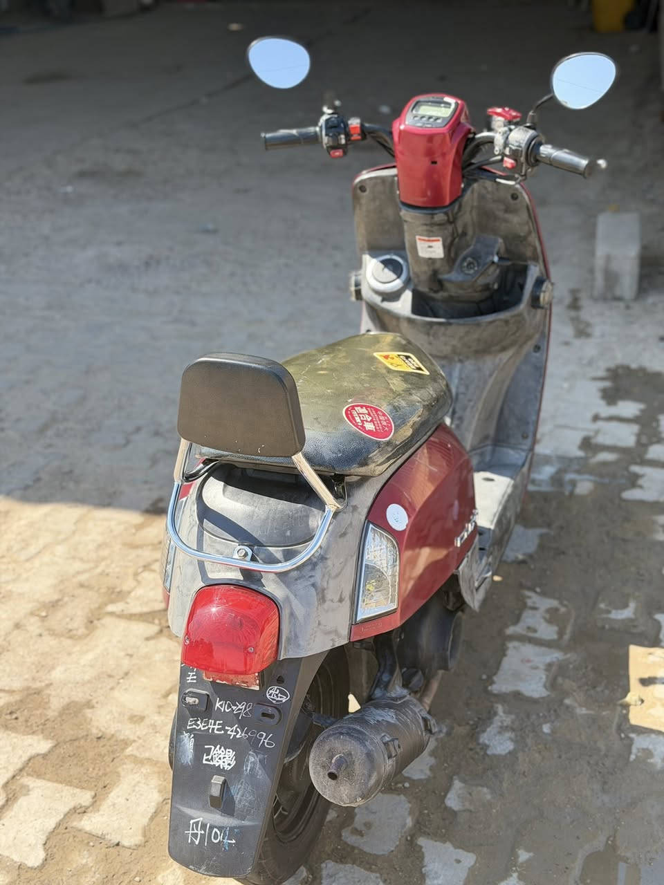 سلام عليكم بوليسي للبيع موديل2010 نوزل مكينه بلاد برغي مامفتوح بيها ختم واحد ويه المكينه نعومه فول جيب فيتر وتعال افحص مكاني كربلاء طويريج***********
