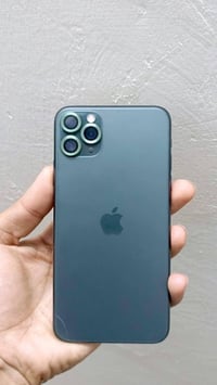 آيفون ١١ برو ماكس • ٢٥٦ • بطارية ٩٢