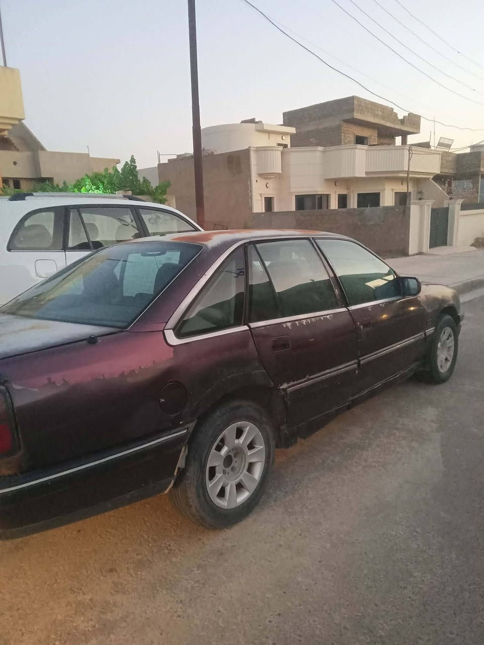 مساء الخير 
سيارة سيناتور للبيع 
السعر ١٨ ورقة وبيها مجال 
للتواصل الاتصال ***********
