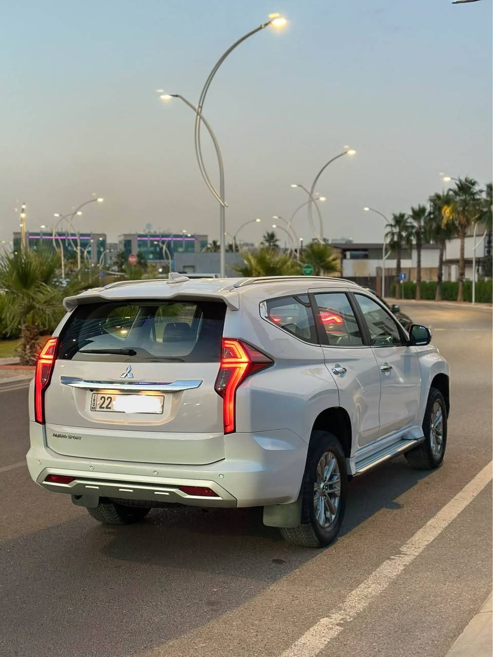Pajaro sport full V6 2020🇯🇵✈️
✅خليجي شركة مهند فوول 
‎سلايد 
‎بصمة 
‎عداد ليگزز 
‎شاشة كبير 
‎ مقاعد3
‎دبل اكسل 4*4
‎بريك بصمة 
‎اوتو ستوب 
‎5 بصمة 
‎رادار و حاصة 
‎داخل قيسي (مشمش)
‎ماشي 60,000km 
‎✅سيارة مكفول كةفالة عام دعام الي دعام✅ 
‎سعر 200$
‎مكان سيارة اربيل 
‎*********** 📞واتساب أربيل, العراق

