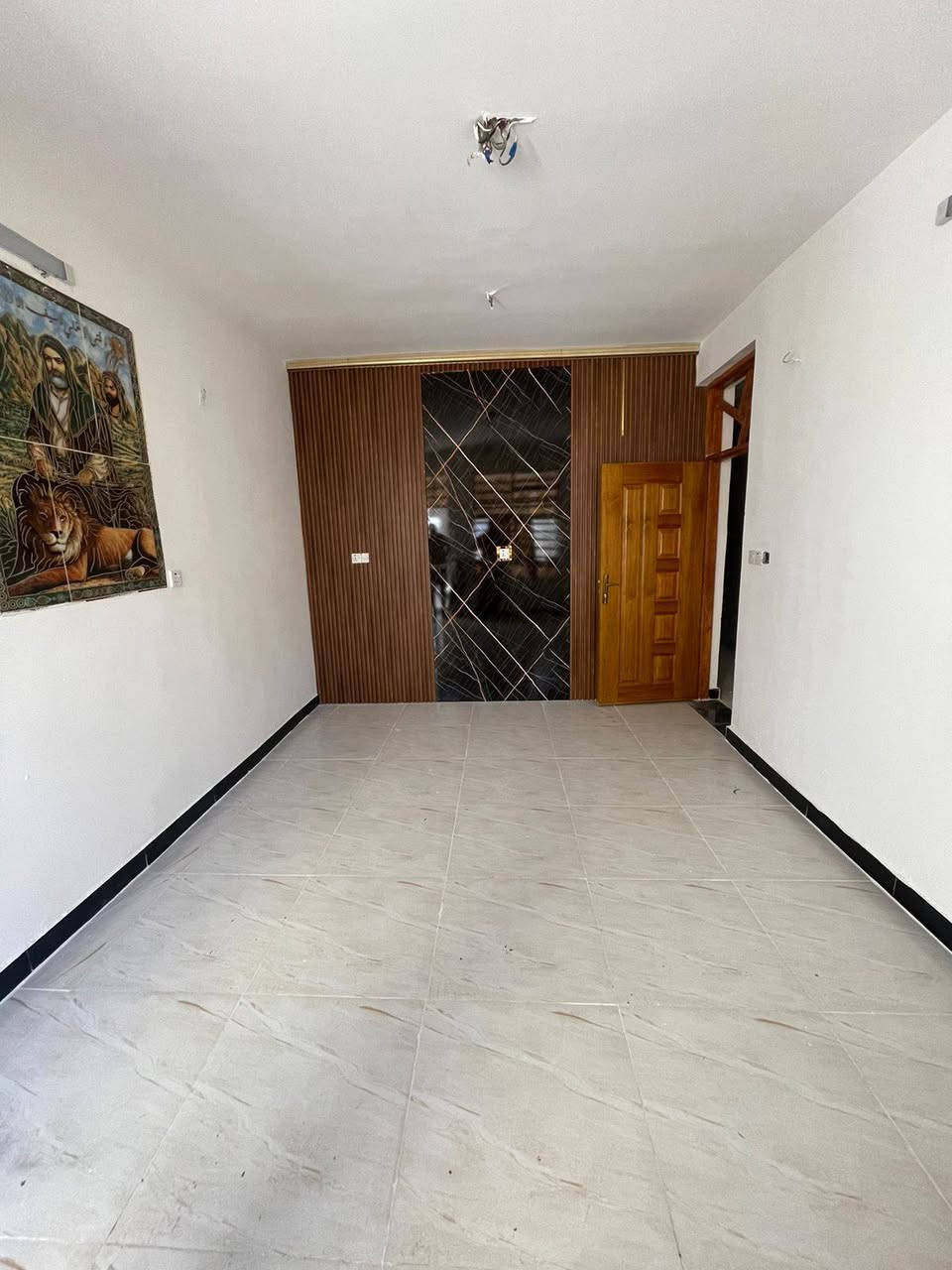 مكتب الكوثر للعقار بغداد الحسينيه قرب كراج الاسدي 
مساحه 100 قاطين  خلف ابو خلدون المضمد
***********
