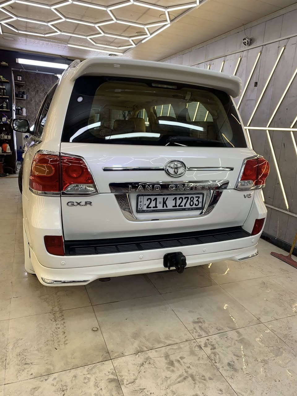 السلام عليكم
لاندكروز 2014 بريم

مكفولة كفاله عامه من الصبغ عدا ربع الدعامية الخلفيه صبغ

ولباقي كفالة من الصبغ

فول مواصفات 

 مواصفات لاندكروز معروفة

سعرها 395 ورقة وبيها مجال بسيط

مكان السياره بغداد تحويل شوكت ما تريد

الرقم ***********
