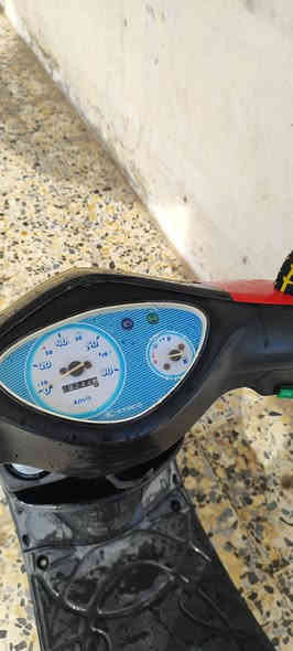 ياالله دراجه كايمكو 80 رمبه للبيع السعر 350وبي مجال محرك ما ممدود عليه صبانه المكان الرمادي الجزيره البريشه هاذ رقمي للتواصل *********** مو شراي لا تعبني ولا اتعبك
