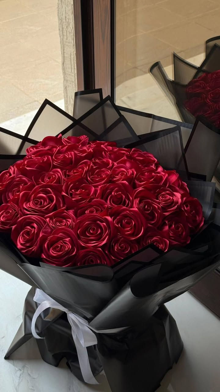 بنات شوفولي الجمال🙈😍
ورد ستان ورد صناعه يديويه شبه الطبيعي يعني اذا اشوفو تكولون هذا طبيعي ميذبل ميخرب سعره جداً مناسب وألطف هدية ممكن تقدموها الاحبائكم😍💗
1_الشغل حسب طلب الزبون💙
2_حسب لون الورد والغلاف🎨❣
3_حسب اختيار الزبون "بوكس او بوكي"🎁💐
4_حسب عدد الورد 🌹
متوفره خدمه توصيل في قضاء الحي وجميع محافضات العراق
قضاء الحي الفين
المحافضات خمسه الاف
للطلب والاسفسار خاص
او تابعونا علئ
الانستغرام:hraeer_1
تيك توك:hraeer_1
تليكرام:hraeer_11
♥️♥️♥️♥️♥️♥️


**إذا كنت صاحب هذا الإعلان وتريد حذفه لأي سبب، رجاءا أرسل رسالة إلى الدعم الفني**