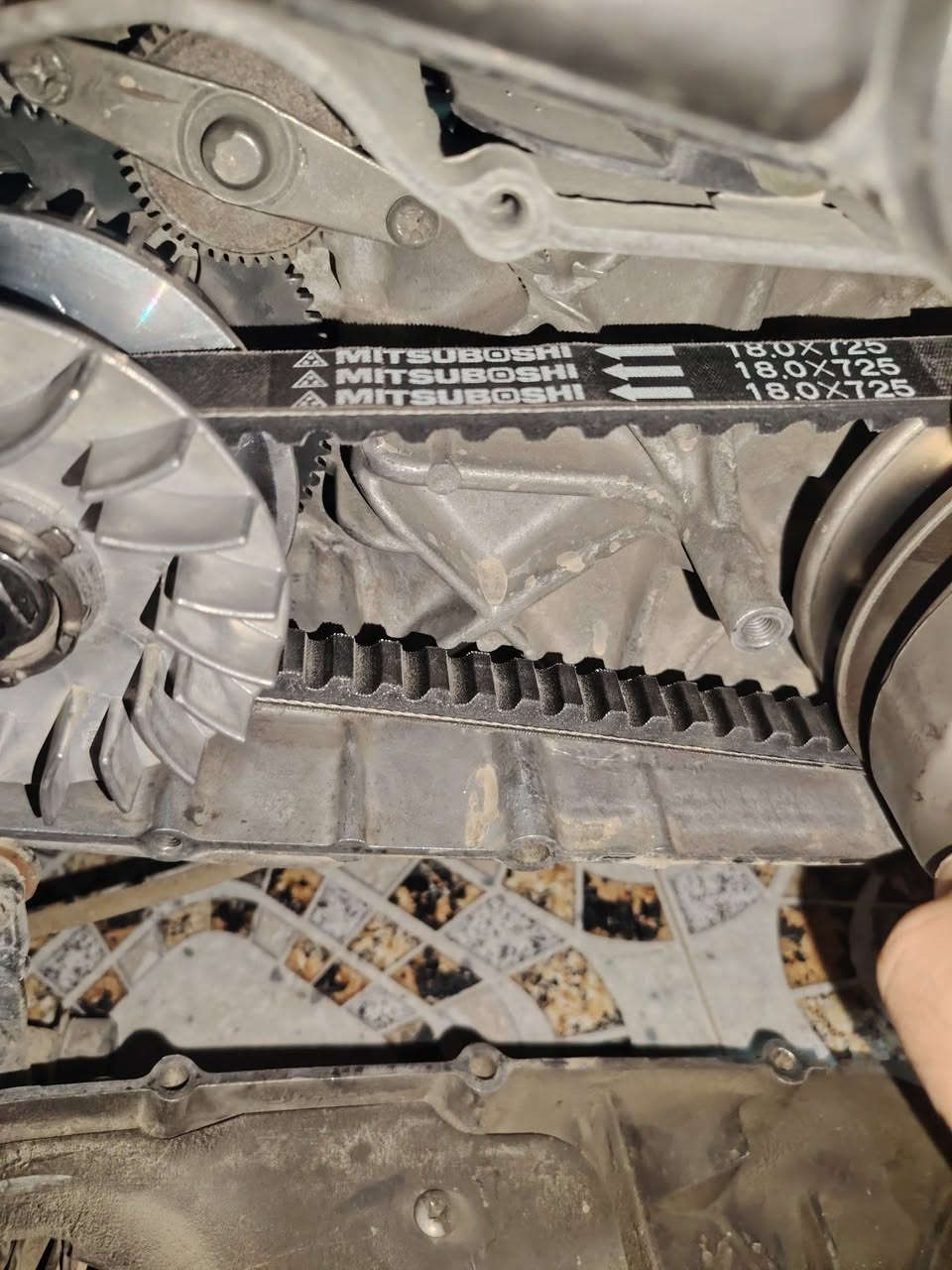 نصيحه الي يريد قايش ياخذ هذا صراحه خرافي ويسوه ابو سعره اول شي اصلي اصلي نفس الي يجي بالرمبه  ثاني شي قياسه مضبوط وثالث شي كتان داخل والخارج  والأهم انطاني معدل خرافي الرجه هم راحت وجربت بورلنك جربت مشلن طلعن بس صيت وترويج 
اني اخذته من محلات حسين الدراجي وهذا القايش الوكيل مالته معرض الكاظميه اكرر اصلي مو تجاري مالتنه لان لكيت عليه رابط موقع ودخلت عليه مكتوب ياباني موجه لسوق الصين يعني تجاري مالتهم مو مالتنه


**إذا كنت صاحب هذا الإعلان وتريد حذفه لأي سبب، رجاءا أرسل رسالة إلى الدعم الفني**