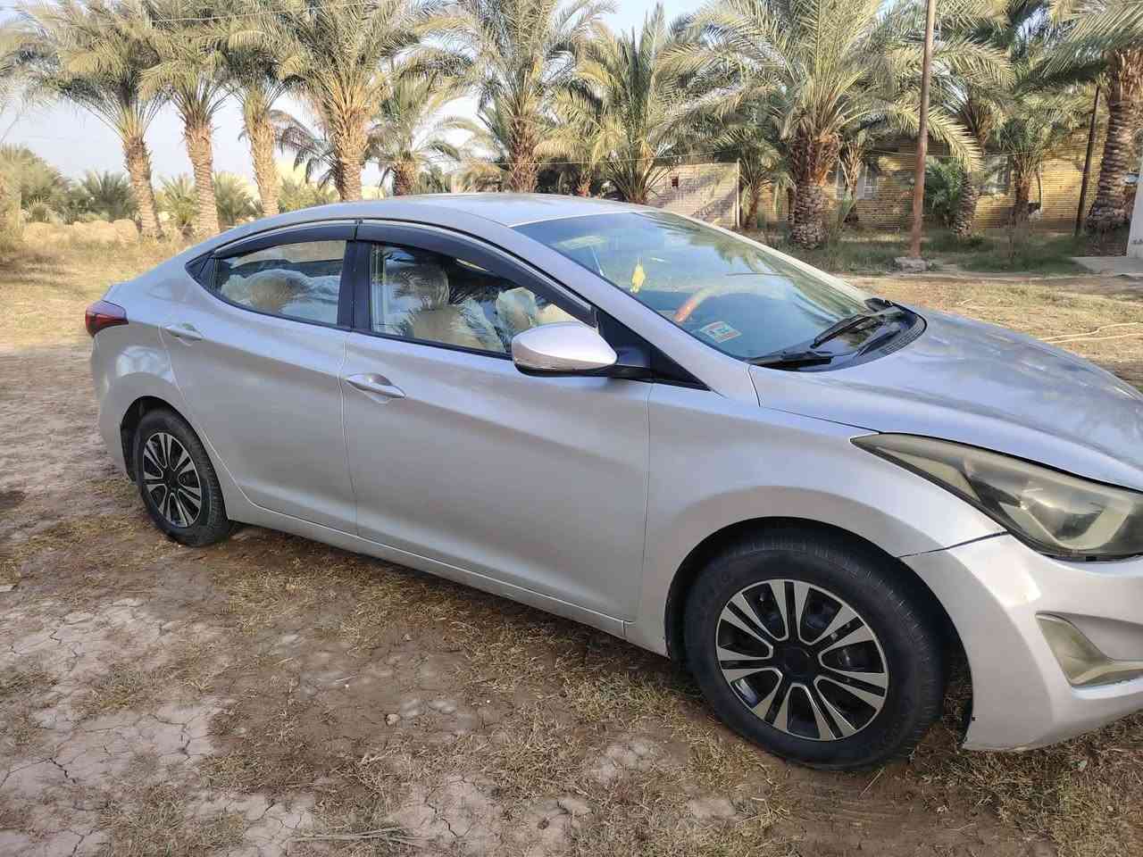 السلام عليكم.
النترا موديل  15 خليجي سلفري ناصرية.
تبريد ثلج حداديه جديده
محرك  كير 
سياره بأسمي 
سنويه جديده.
مداور ثاني يوم
شاشه اصليه
سياره بيه تبظيل جاملغ امامي فقط اصلي 
وصبغ حزام جماليه اثر جراد .
105 وبيه مجال .
للاستفسار.***********
