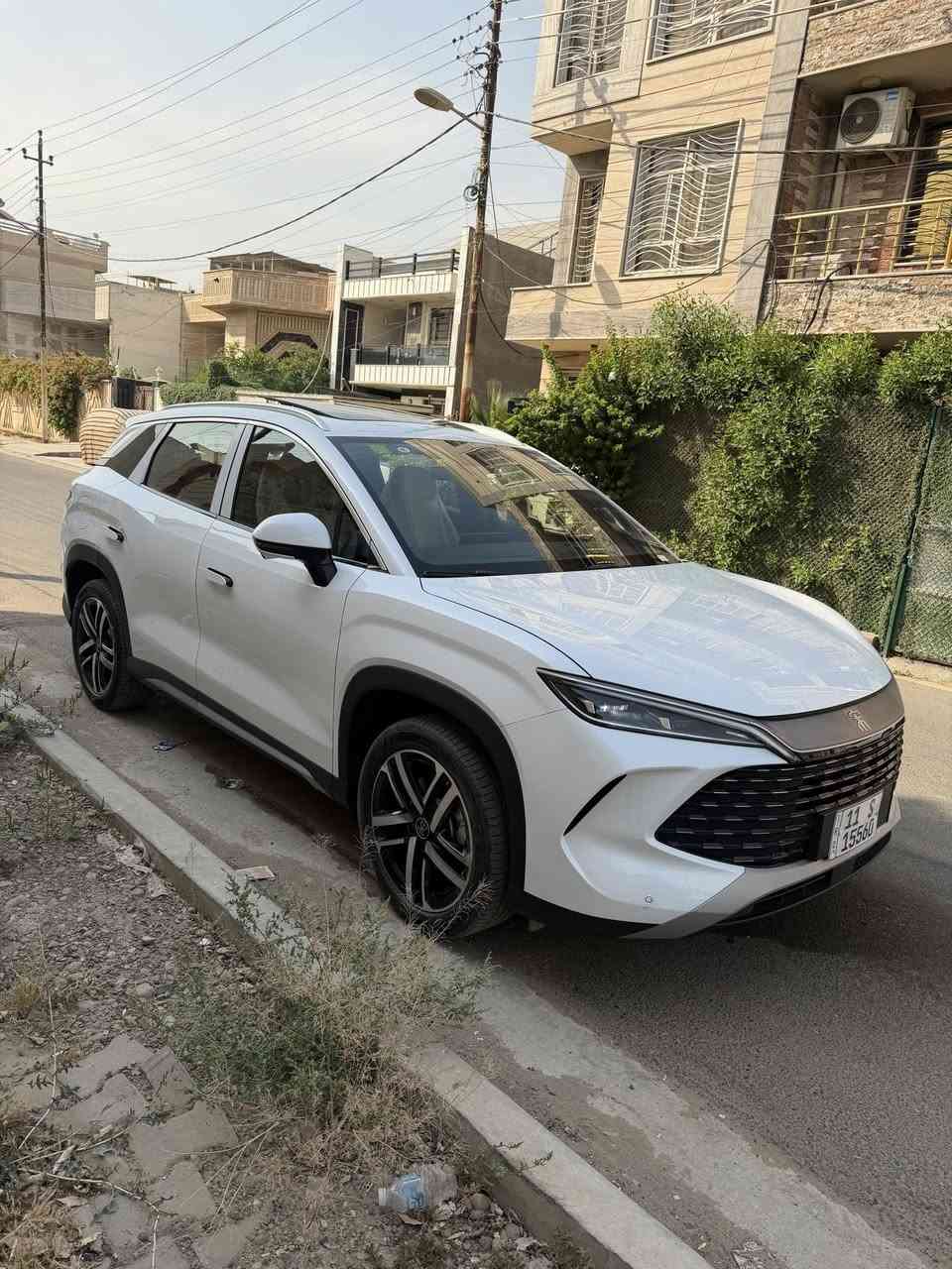 السلام عليكم
للبيع BYD  سونك L  موديل 2025 السياره اخت الزيرو ماشيه 2500 كيلو 
فول مواصفات/ 
كرسي كهرباء .. شاشه كبيره دواره.. بنوراما .. 4 كامرات .. صندوق كهرباء .. موصفاتها معروفه
السعر(30،800،000) دينار عراقي 
*********** مكان السياره بغداد
