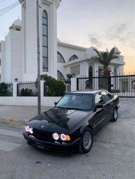 ئارم پلاستیک دهۆک مۆدیل 1994 تۆماتیک 525 سەیارەکە پیشی شتیکی پیەوە پشتەوەشی لۆکە گیر مەکینە بەشەرت تکایە موشتەری نی سەری خۆت سەری ئیمەش مەهیشنە نرخی 30$ گەڵایە  *********** ڤایبەر واتسئاپ لەسەرە رانية
