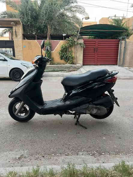 سلام عليكم درجه بريز  كابريتر لسرعه 140 درجه مكينه فول   نعومه  مكفوله من تبخير وتنقيص درجه  كلملة وراقهة كاملة ومنفيسهة  كهربائيات كله شغاله   سلف وهندر الايت عالي ناصي شغال هورن كوله شغال بريك مامي خلفي بل مكان درجه ماناقصها شي درجه  الشراي جيب فيتر وفحص مكاني بغداد 
السعر625
***********/ ما متواجد فيس
