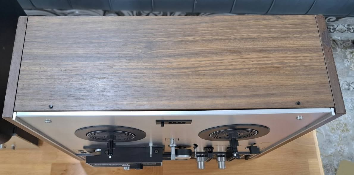 مسجل تيب دك ياباني ماركة :
 AKAI GX-4400D
صناعة ; 1975
السعر : 350 الف مع التوصيل


**إذا كنت صاحب هذا الإعلان وتريد حذفه لأي سبب، رجاءا أرسل رسالة إلى الدعم الفني**