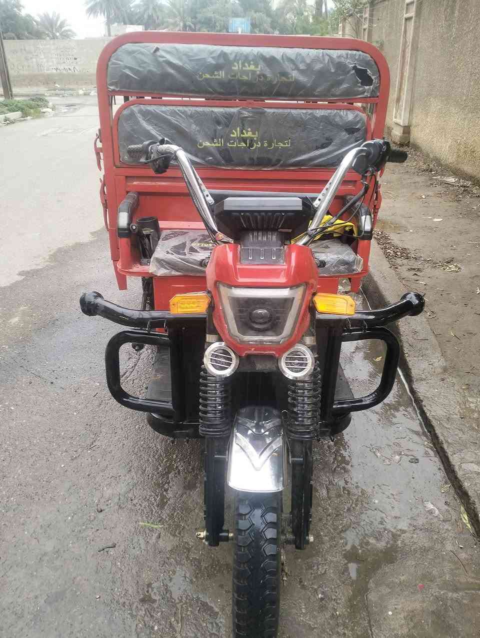 ستوته شحن ٢٦ شغاله كامله  بطارياتها دبل كبار ب 1,400 وبيها مجال 
  
***********  او ***********
