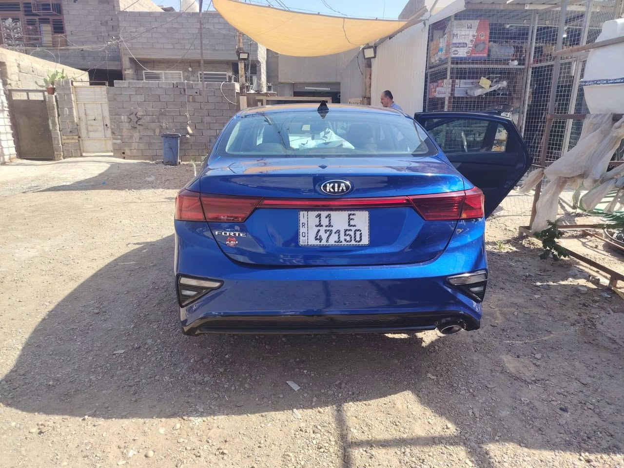 كيا فورتي أمريكي موديل ٢١ السيارة كلين كفالة عامة ماشية ٥٥ ميل محرك دوش ٢٠٠٠ السيارة على وضع الشركة اي شي مامبدل بيهة
سيارة بيت  
سعرهة ١٤٢ وبيها مجال 
واتساب ***********
