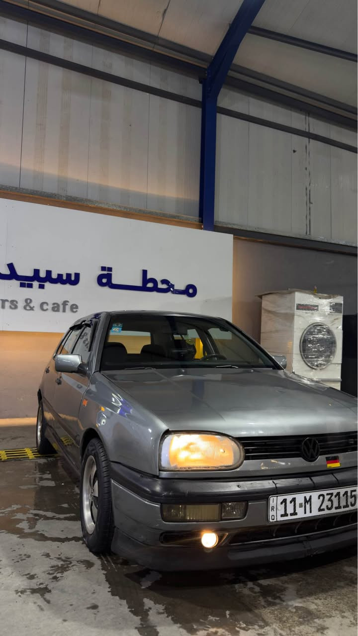 كولف 1992
السيارة جديدة مناقصها شي 
ترايها ماشاءالله 
رقم بغداد تحويل مباشر 
كاربلي 
كامرة خلفية
تبريد شغال 
تدفئة شغالة
كل الكهربائيات تشتغل مابيهة اي نقص 
للأستفسار اكثر 
رقمي :*********** بغداد, العراق
