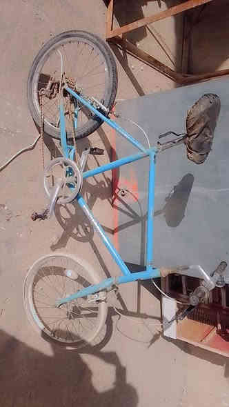 للبيع عوزه بس تاير ليكدام ب35 للاتصال ***********
