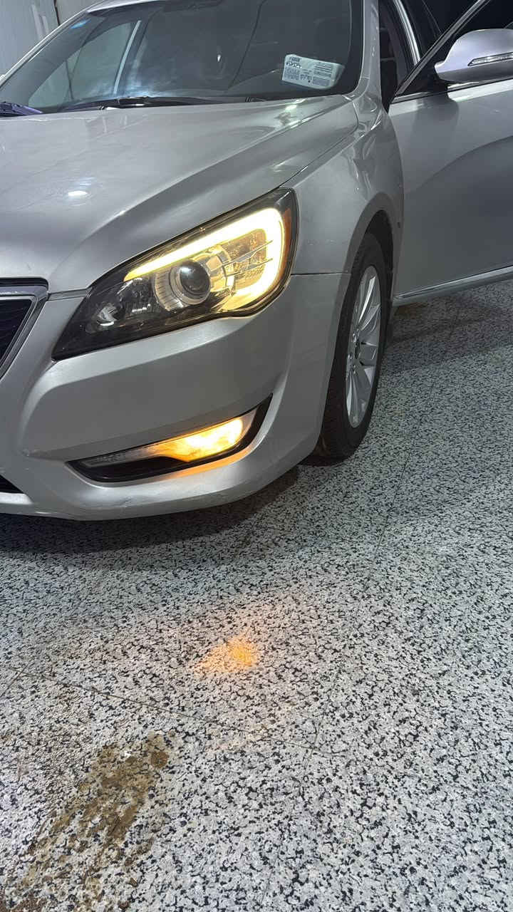 كيا كادنزا موديل ١٢ سياره وارد كوري مكفوله للبيع رقم جديد سنويه جديده سياره بيها البنيد مرشوش جماليه فقط رقم بصره مشروع وطني سعرها ٩٠ ورقه وبيها مجال *********** تواصل واتساب
