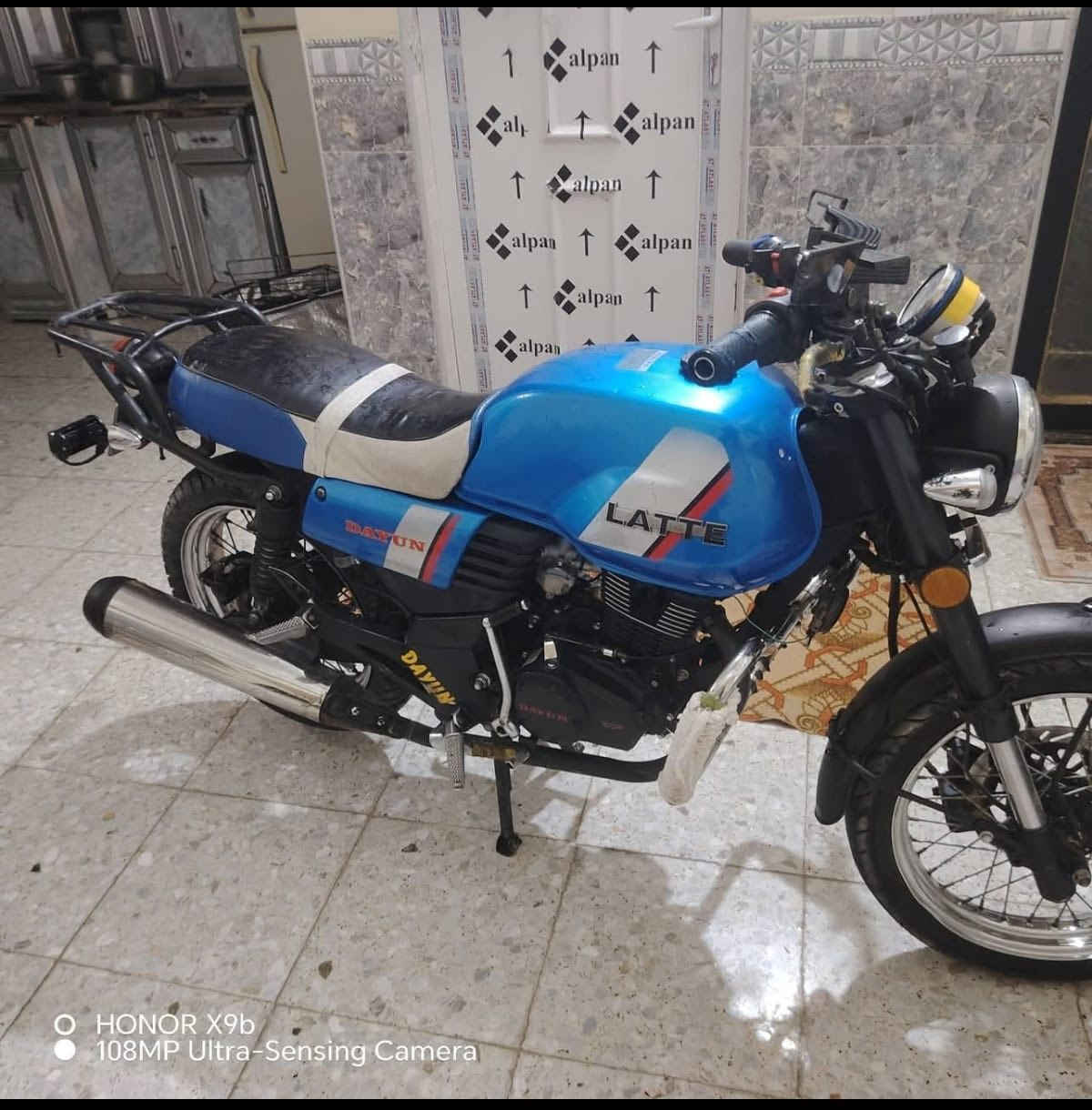 إسلام عليكم شباب دراجه دايوان لايتي 22طالعه ب23دراجه كفاله مال بيت ما مشغله دلفيري مرقم ديالى بسمي عارضهه ب1900وبيهه مجال بسيط مكاني بغداد ***********
