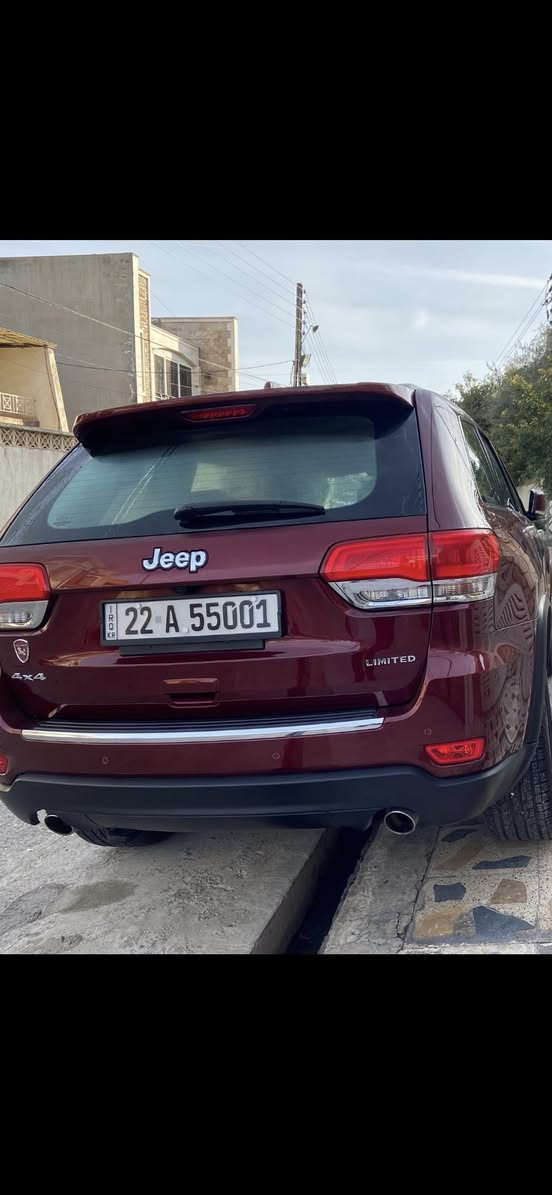 السلام عليكم جيب كران شيروكي 2018 لمتد فول1/1 
كلين تايتل كفالة عامة ماشية 83ميل
رقم الهاتف:*********** /***********
