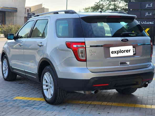 فۆڕد ئێکسپلۆرێر
***********

*********** 

مۆدێلی 2012

سفری شەریکەی نیڤایە

ناو زەردە و دەسک نیکل

دەبڵ پانکە

تاک ئەکسلە

4 تایەی لۆک لۆکە

تەنها 1 پەلە بۆیاخی هەیە دەرگای سەکن

سەیارەکە زۆ جوانە و مالی دۆستە

سەنەوی تا 2029 بەناوی خۆمە

هەموو سێرڤزێکی تازەیە

تەنها 170هەزار ڕۆشتوە

بەشەرتی گێڕ و مەکینە

مەکینە و گێڕی نەکراوەتەوە

بۆ.زانینی نرخ پەیوەندی بکەن
