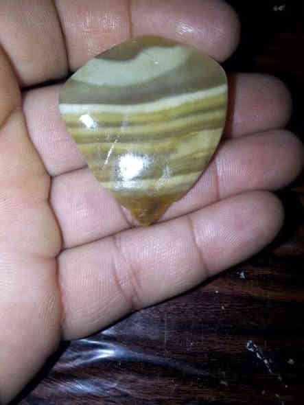 حجر عقيق قطعه ملاكط قديم اسطوري ضخم لوحه فنيه شرط اصلي طبيعي رباني للبيع ‏‪***********‬‏
