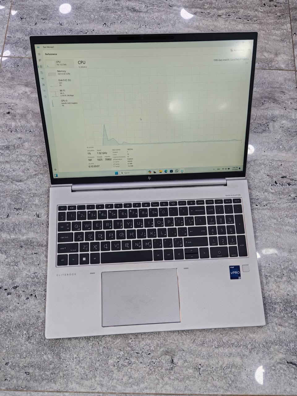 🔥💻 فخامة الفئة العليا (EliteBook) تجتمع مع الأداء الجبار!
​للمحترفين، المبرمجين، ورجال الأعمال 👨‍💻💼.. نقدم لكم اللابتوب الفاخر HP EliteBook 860 G10 بمقاس 16 بوصة. جهاز مستخدم بنظافة فائقة جداً (فوق الممتاز وبحالة الوكالة 💎)، يتميز بتصميم "سوبر سِلم" نحيف، وغلاف معدني يجمع بين الأناقة المطلقة والمتانة! 🌟
​📊⚙️ المواصفات الفنية الشاملة:
​📌 الموديل: HP EliteBook 860 16-inch G10 Notebook PC.
​🧠 المعالج: Intel® Core™ i7-1365U (الجيل 13 الأحدث) – أداء جبار ينجز المهام الثقيلة بكل سلاسة، مع استهلاك ذكي وموفر لطاقة البطارية ⚡🔋.
​🖥️ الشاشة: عملاقة بمقاس 16 بوصة وبدقة عالية (1920×1200) – مريحة جداً للعين، ومثالية لتعدد المهام والتعامل مع المستندات الضخمة 👀✨.
​🚀 الذاكرة (RAM): 8GB DDR5 – تمنحك استجابة صاروخية وسلاسة تامة، مع إمكانية الترقية مستقبلاً 📈.
​💾 التخزين (SSD): 256GB NVMe – سرعة إقلاع فائقة ونقل بيانات في لحظات معدودة ⏱️✈️.
​🛡️ نظام التشغيل: Windows 11 Pro الأصلي – مفعل بالكامل ومزود بأعلى مستويات الحماية والأمان لبياناتك وأعمالك ✅🔒.
​💰🔥 السعر حصري ومميز: 750٫000 دينار عراقي فقط! 🏷️💵
​🏃‍♂️📞 لا تدع الفرصة تفوتك! للحجز والاستفسار:
تفضلوا بزيارتنا في مكتب اليسر لأجهزة الحاسوب (بغداد - شارع الصناعة)، أو تواصلوا معنا عبر:
​📩 إرسال رسالة خاصة للصفحة.
​📱 الاتصال المباشر على الرقم: ***********
