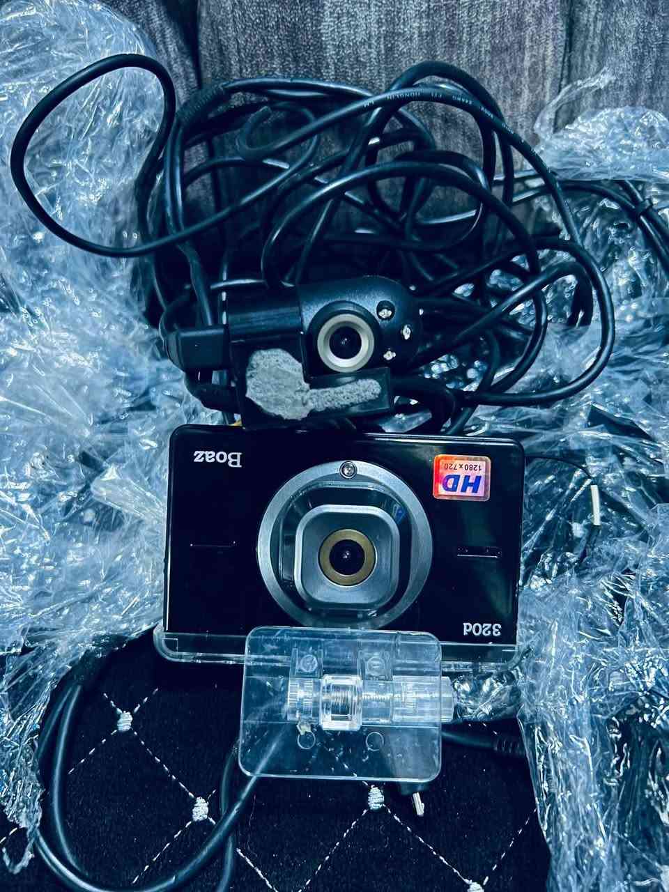 يوجد كامرات مراقبه للسياره اماميه و خلفيه كوري اصلي مال كصه السعر ٢٥الف 
للتواصل: ***********
البيع جمله+مفرد
!!جمله سعر يختلف
