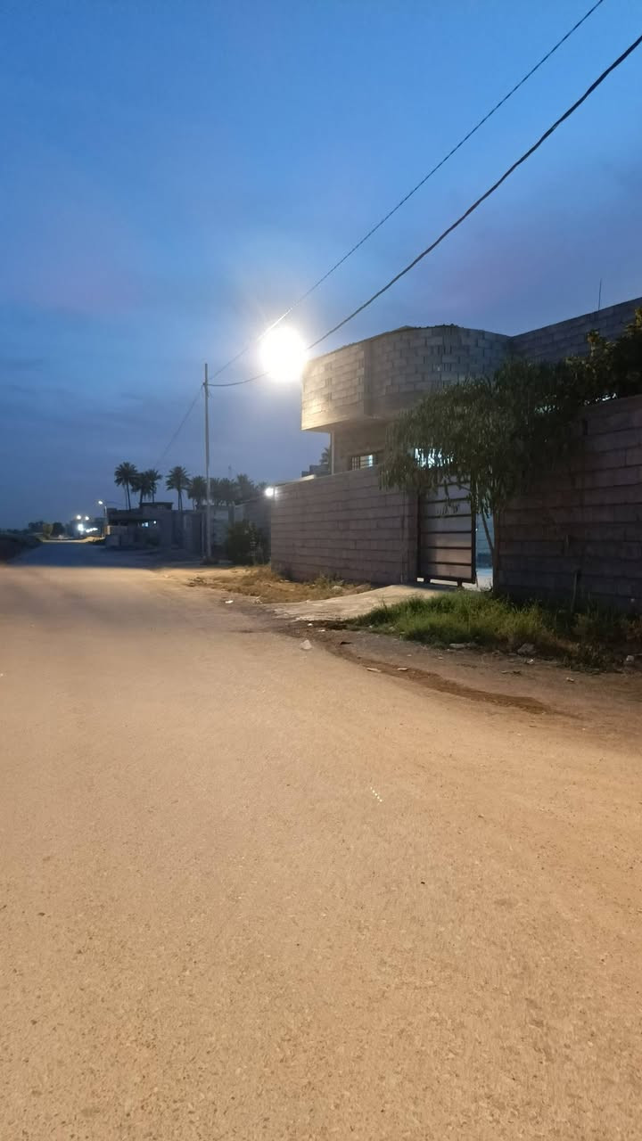 بيت للبيع
المساحه( ٤١٢)  متر مربع

بناء ٢١٢متر حديث + ٢٠٠ متر حديقه

واجهة المشروع 
الاتصال صاحب الدار
 ***********

