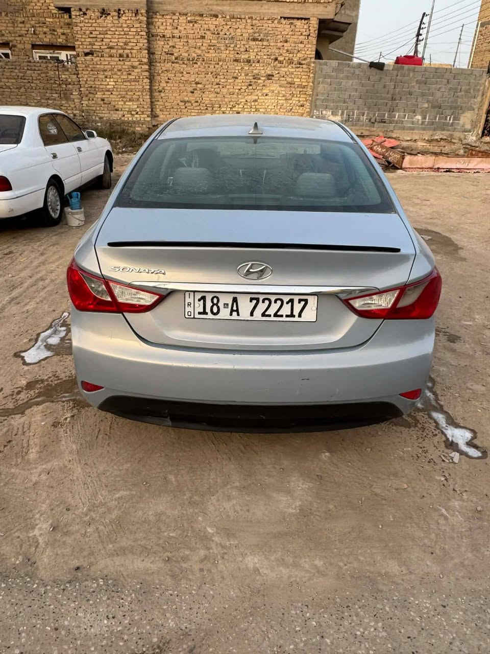 السلام عليكم      السعر 105$ وبيه مجال للطيبين سوناتا 2014 امريكي بيه 3 قطع صبغ بدون دواخل مكينه 2400 جي داي لاتنقيص ولاتبخير تخم تاير حداديه امامي وخلفي جديده تخم تاير جديد مالك بلحله شرط التحويل
العنوان الديوانيه
***********
***********
