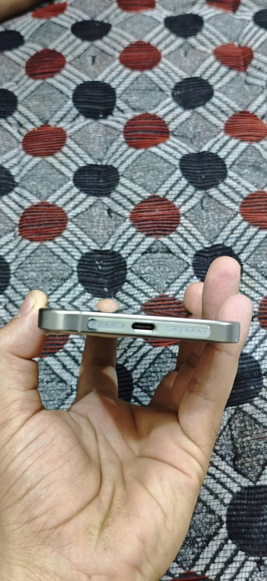 📱🔥 للبيع iPhone 15 Pro Max سعة 256GB 🔥📱
✨ لون تيتانيوم طبيعي (Natural Titanium) 
🔋 صحة البطارية 87% 📦
 سعة 256GB ✅ 
الجهاز استخدام شخصي ومحافظ عليه ✅ جميع المزايا شغالة 100% 📸 الكاميرات ممتازة والتصوير واضح جداً 🔊 السماعات والشحن والبصمة الوجهية كلها تعمل بكفاءة 
🛡️ الجهاز كلشي بي شغال وجاهز للفحص
💰 السعر ا: 925 ألف دينار قابل للتفاوض البسيط للجادين 📍
 الموقع: الأنبار - الكرمة 
📞 التواصل: ***********
الي ب ضهر الجهاز (Skin) استكر حماية خلفي بنقشة كاربون فايبر، ينلصق على ظهر الآيفون حتى يحميه من الخدوش.. الجهاز كلش محافض علي 👋🏻

#iPhone15ProMax #ايفون_15_برو_ماكس #للبيع #الأنبار #الكرمة
