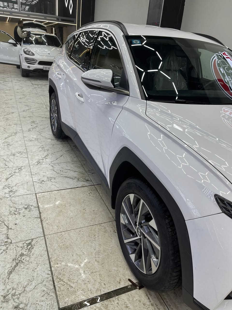 السلام عليكم توسان 2024 للبيع خليجي ماشية 32 الف والسعر 218 وبيها مجال مكاني بغداد المنصور او حي الجهاد ***********
