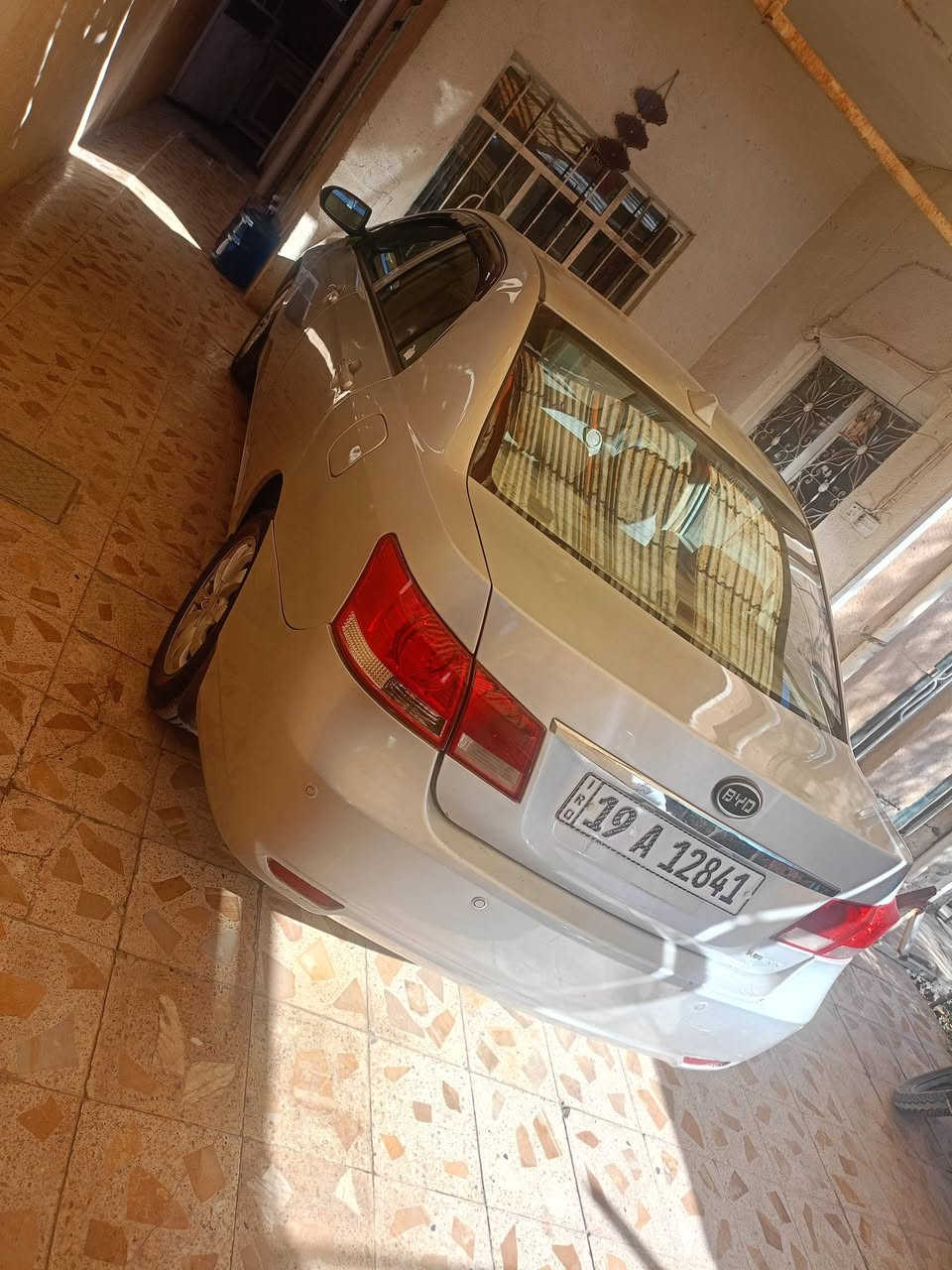 السلام عليكم اخون بي واي دي موديل 2013 رقم كربلاء بسمي رقم نكليزي مصبوغه عام جماليه السياره تبريد شغال مكينه وكير خير من الله السياره فتحه تحكم ستيرن شاشه اشاير بلمري بصمه السياره خير من الله السعر 57 ورقه وبيها مجال 
رقم صاحب السياره *********** 
عنوان السياره كربلاء
