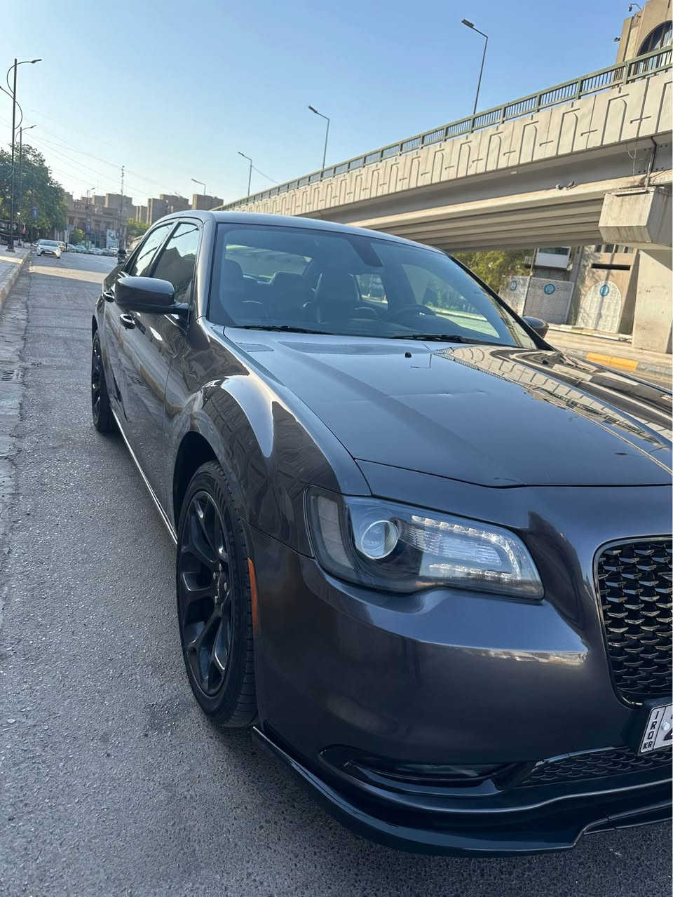 السلام عليكم 
اوباما 2019 /S 
بدون فتحه 
مكينه 6 سلندر 3600
حادثها جاملغ امامي ومعدل بدون ايرباك 
بيها بارد بين باب السكن والخلفي وبعد كم مكان بيها بارد  
ملاحظه ( السياره مبدل بيها گير جديد مال حاويه )
السعر 220 وبي مجال للشراي
مكان السياره بغداد 
للاستفسار ‭***********‬ موجود واتساب بغداد, العراق

