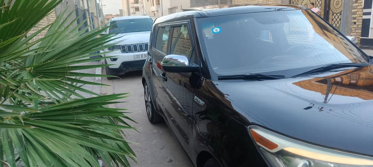 سلام عليكم كيا صول موديل ١٤ وارد امريكي قطعتين صبغ دون دواخل فول مواصفات ماعدا البصمه رقم بغداد بأسمي سياره جاهزه من كلشي جديده السعر 93 ورقه بيه مجال شراي اتصال ع رقم *********** مكان سياره بصره
