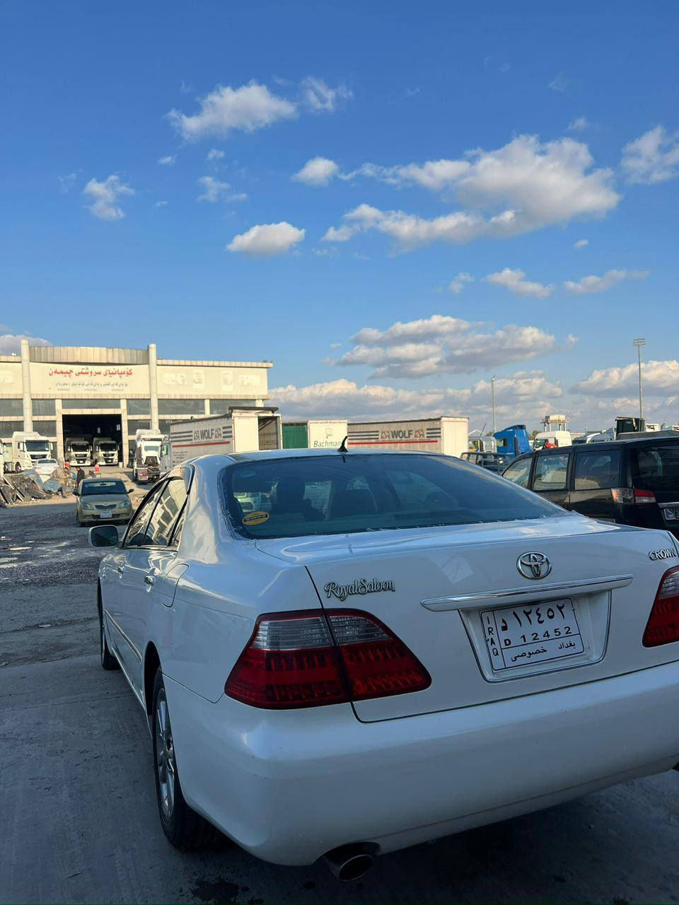 شاهینە براوە
مودیل٢٠٠٦
گیرو مەکینە گەورە ١٨٢
ناو زەرد 
ساج مەلەکی
٣دوگمە
١ پەردە
کامیرا
لایت ناوچەی کویر
١٢٧هەزار هەقیقی روشتووە
مەسرەفی کامل کراوە 
شوین براوەی چاک کراوە لەشەریکە جوانتر
تازە سیرڤز کراوە 
رونی مەکینە و هایدرولیکی تازە گوراوە
نرخی ٥٠گەلا و مەعامەلە 
***********
