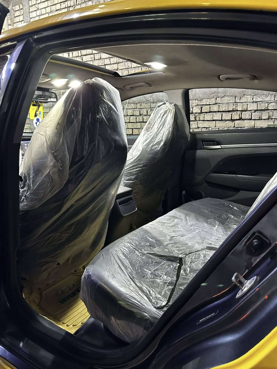 سلام عليكم
هونداي النترا ٢٠٢٠ فول موصفات
ليبل واحد لا تبخير ولا تنقيص
كير AT
محرك دوش ٢٠٠٠
فتحه +شاشه
بصمه وبصمه بوب
ردارات
تحكم ستيرين جهتين
نقطه عمياء بل مري
تدفئه تبريد كله شغال 
كامره خلفيه
سياره جاهزه من كل النواحي شغل واطلع
رقم باسمي تحويل ثاني يوم 
مكان السياره بغداد مدينة الصدر
السعر 144$
***********
