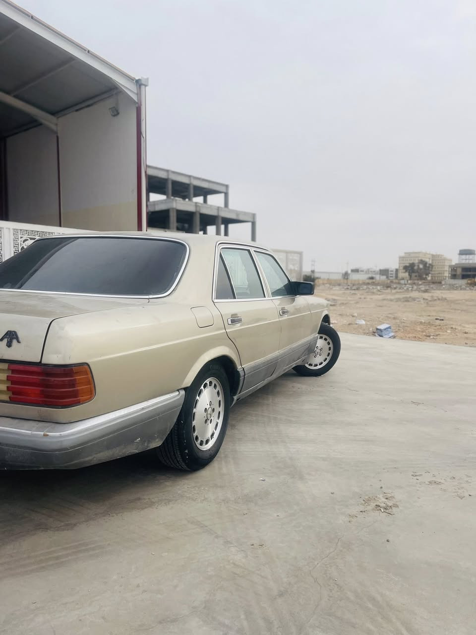 سلام عليكم مارسدس جامبو مديل 88
مكينه كير تبريد كفاله 

حداديه وتخم تاير جدد 

رقم بابل نكليزي سنويه ل 30 مداور ثاني يوم 

صبغ جماليه مكاني كربلاء 

سعر 63 وبيه مجال 

‭0774 914 9515‬
