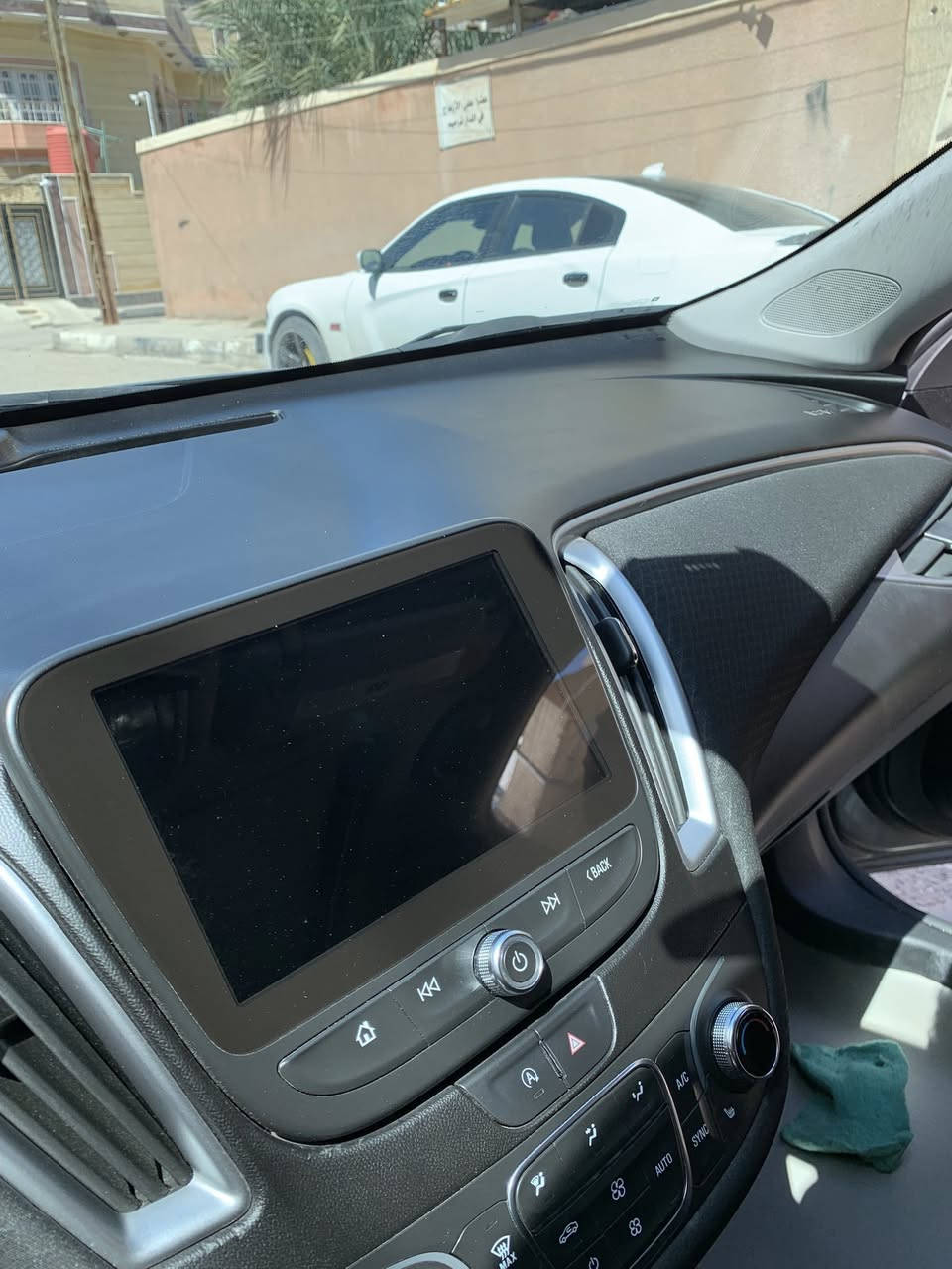 ماليبو 2024 لون رصاصي فضي رقم بصرة حرة تحويل ثاني يوم ورقمها شبه مميز حلو LT فول مواصفات وارد أمريكي ، حادثها غرق نسبة بسيطة ماء حلو والسيارة شغالة بدون اي حادث بامريكا وبدون ايرباك 1G1ZD5ST0RF225618 ( تحكم ستيرن ، تثبيت سرعة ، قيادة ذاتية ، رادار ،تنبيه صدمة ،هاند بريك كهربائي ، بانوراما ، حساسات خلفية ، كشن السائق كهربائي ، تدفئة كشنات، تشغيل عن بعد ، منظومة 
زينون اصلية ، كار بلاي ، أندرويد اوتو ) السيارة بيها بارد وشوية تكحيل وطخة بسيطة بالدوسة السعر 143 وبيها مجال - وتساب  ***********- البصرة
