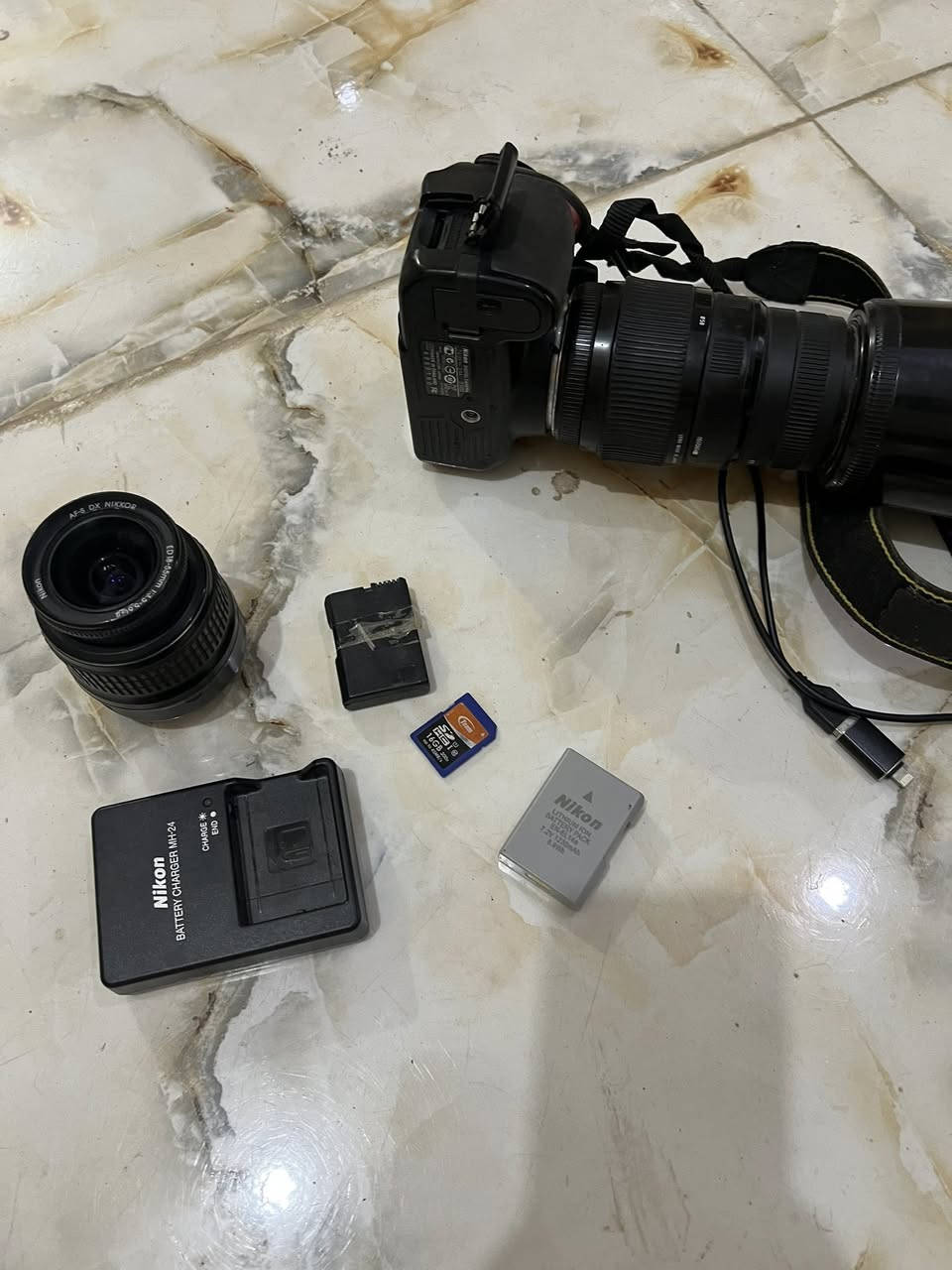 كامره نيكون 3100البيع كامله من كلشي وتفاصيل بخاص


**إذا كنت صاحب هذا الإعلان وتريد حذفه لأي سبب، رجاءا أرسل رسالة إلى الدعم الفني**