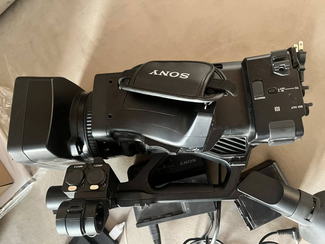 للبيع كامره سوني 4k الاسم واضح  مستخدمة نظيفه كلش  مع اغراضها كامله وكارتونه موقع بغداد زيونه  مكفوله من كلشي
والي يسئل يكول رام او كاسيت لا رام


**إذا كنت صاحب هذا الإعلان وتريد حذفه لأي سبب، رجاءا أرسل رسالة إلى الدعم الفني**