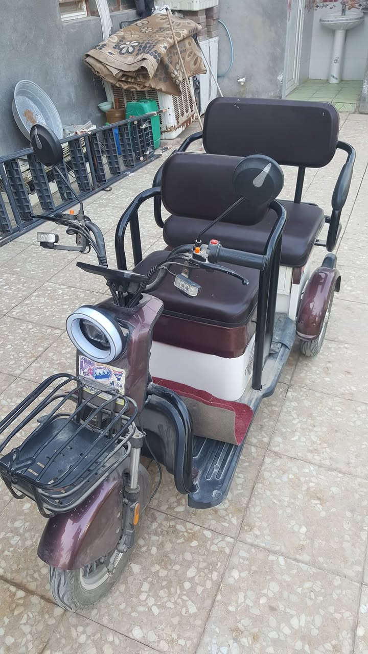 السلام عليكم 
دراجة معاقين للبيع 
نظافة ٩٠%
العنوان الحر - الرشدية - قرب أسواق علي العامري
السعر خاص
للتواصل ***********
