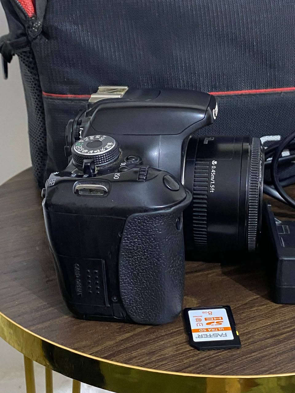 السلام عليكم من رخصه الادمن
كامرة كانون D600 للبيع 
الملحقات عدسه 50 ملم فتحه f 1.8
الشاحنة+ كادريتر نقل صور+ جنطه 
السعر 350 ألف وبيها مجال 
***********
