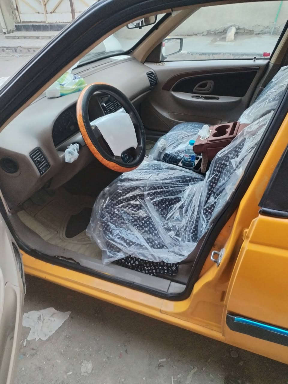 سلام عليكم بيجو 405مصبوغه جماليه اثر جراد وخياس مديل 2012سنويه ما منتهيه 2028راعيه موجود سياره جاهزه مصفره غرامه وهيه عليه 60الف تبريد مكينه كيير خير من الله تخم تاير مابيه خياس ترايك وين ما تريد مكاني بصره حيانيه السعر 30وبيه مجال قليل كلش ***********
