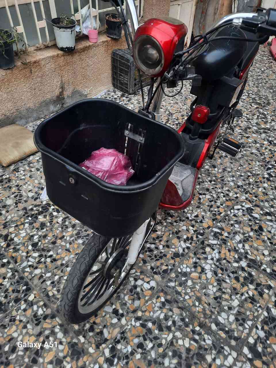 باسكل شحن للبيع او مراوس بدراجة ماكس او منغولي 4 بطاريات شغاله ***********
