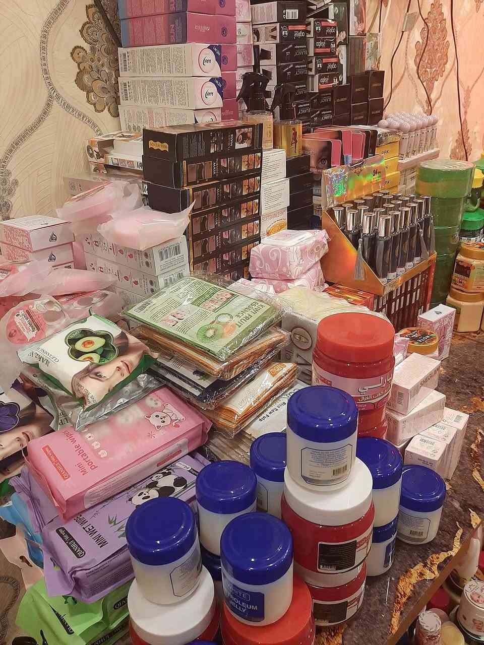 تعزيله محل أغراض كوزمتك اكسباير ٢٠٣٠ محتاجه كلهم جدد
الف وميه و٥٠ قطعه لوشنات شامبوات معطرات منظفات بشره واقي شمس  صابون وجه وصابون عادي 
فيتامينات وجه دهن شعر كلينكس مرطب  اقنعه وجه  باودر وسبري شعر 
....ألخ 
الي يستفسر يتصل او يراسل ع واتساب  ينفع اهل مشاريع صغيره والبيجاات  مكاني بصره تواصل ع رقم ***********
