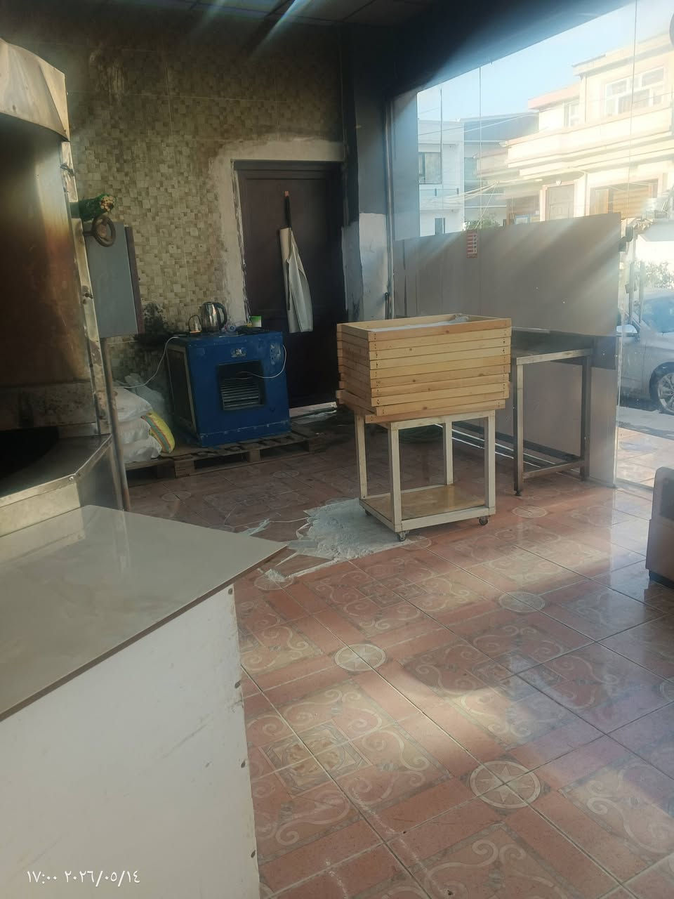 السلام عليكم
للبيع فرن دوار ايراني كامل شغال بس تشتغل فرن جديد صالي يومين من مفتح 
للاستفسار اكثر الاتصال
***********

